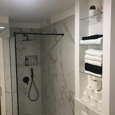 Apartment/free Parking/free Wifi Apartment *