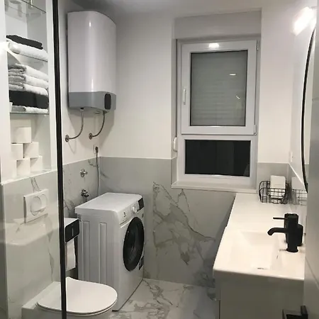 Apartment Apartment/free Parking/free Wifi *