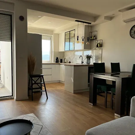 Apartment/free Parking/free Wifi *