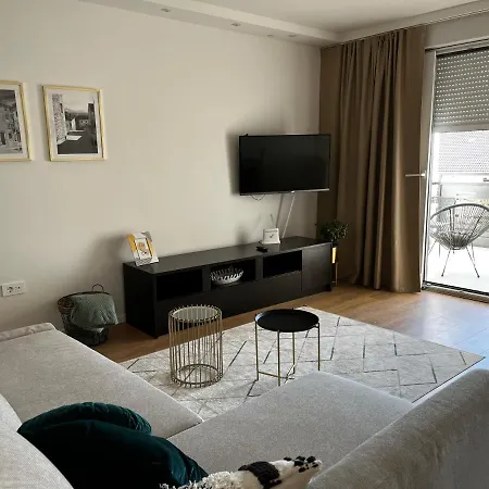 Apartment/free Parking/free Wifi *