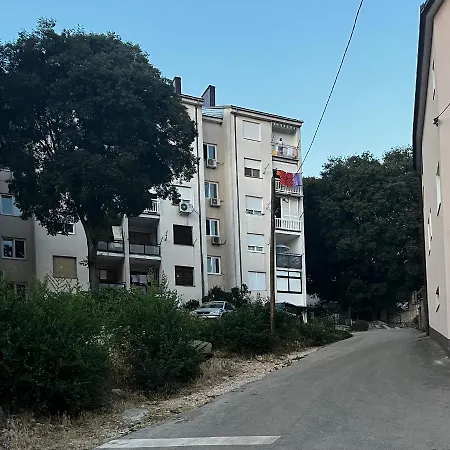 Apartment/free Parking/free Wifi Apartment
